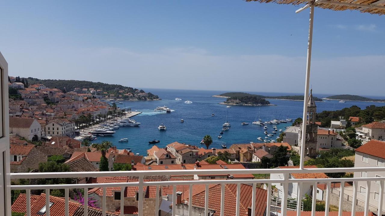 Apartments Bocin Rosso Hvar Town Eksteriør billede