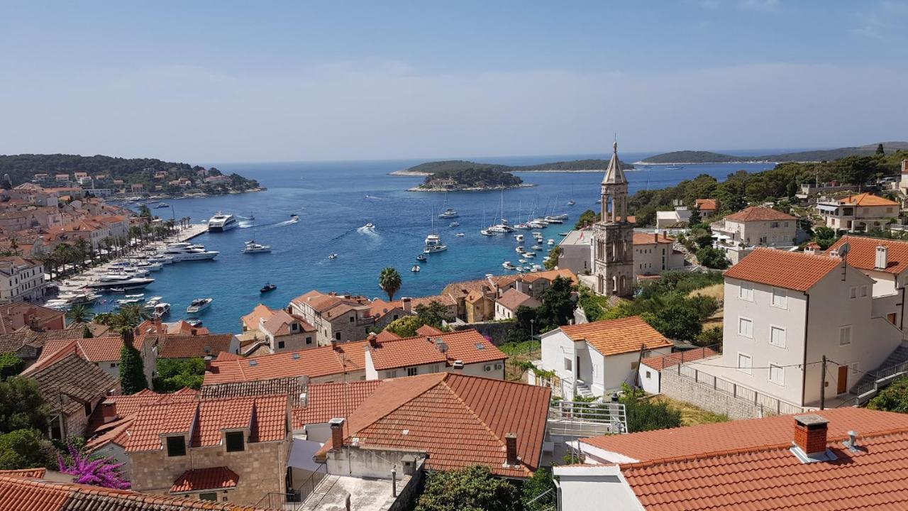 Apartments Bocin Rosso Hvar Town Eksteriør billede