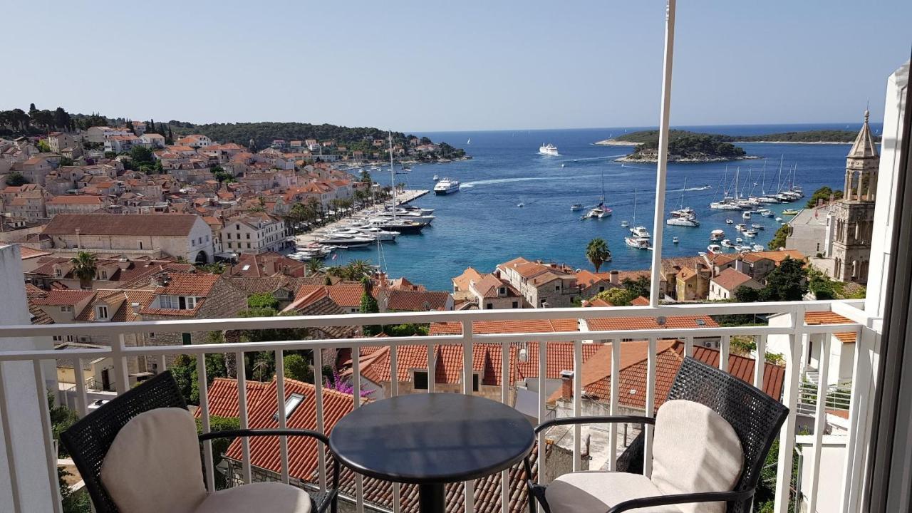 Apartments Bocin Rosso Hvar Town Eksteriør billede