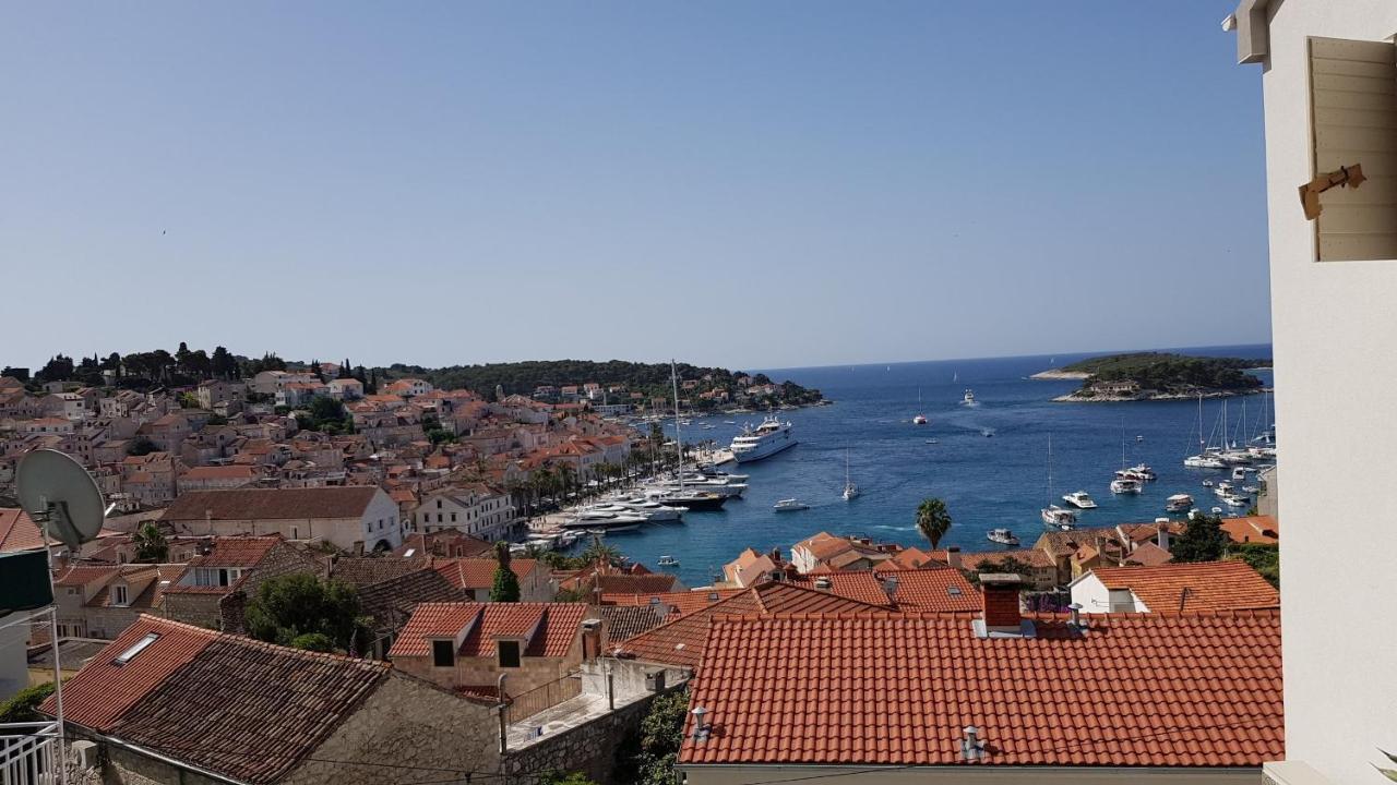 Apartments Bocin Rosso Hvar Town Eksteriør billede