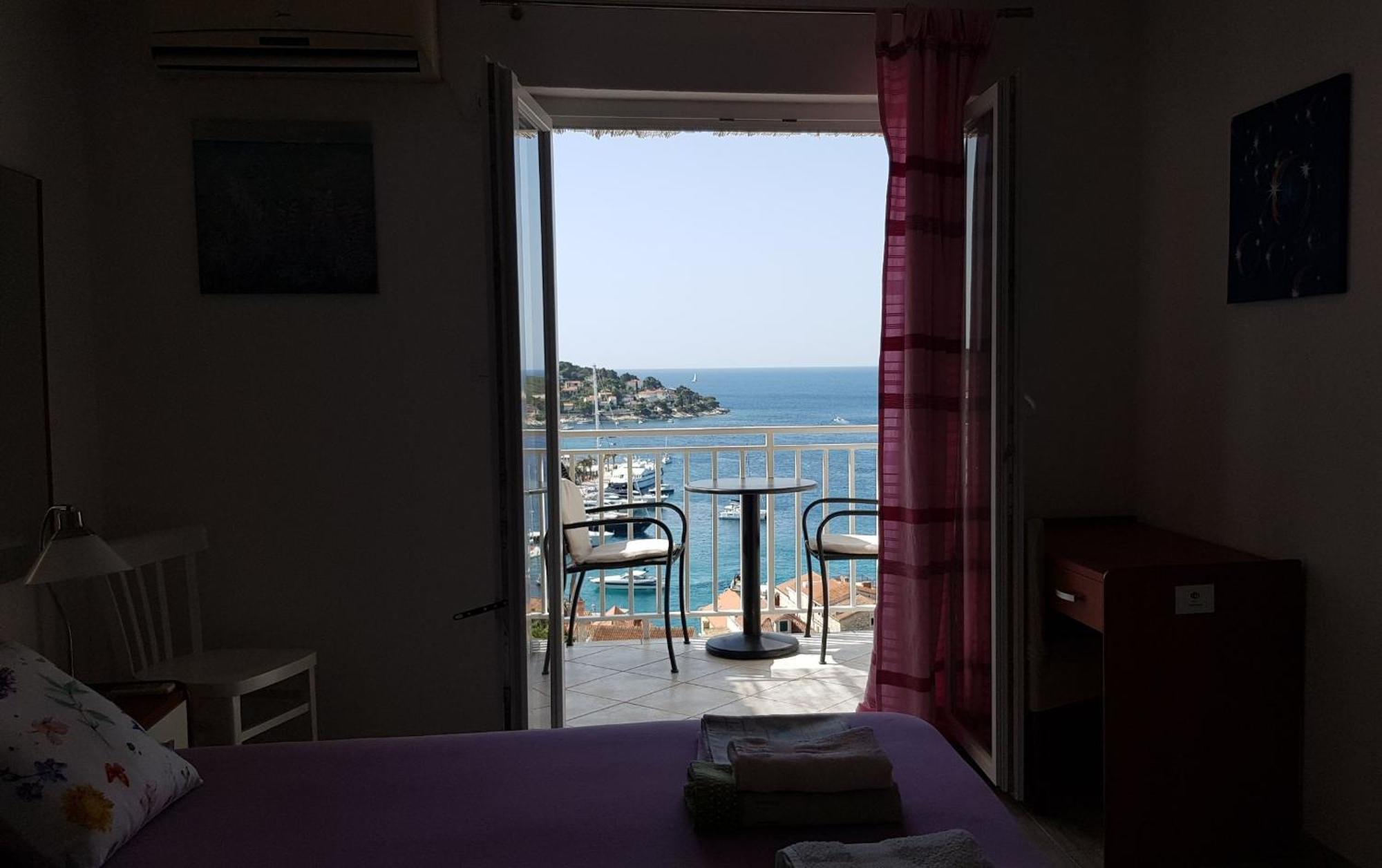 Apartments Bocin Rosso Hvar Town Eksteriør billede