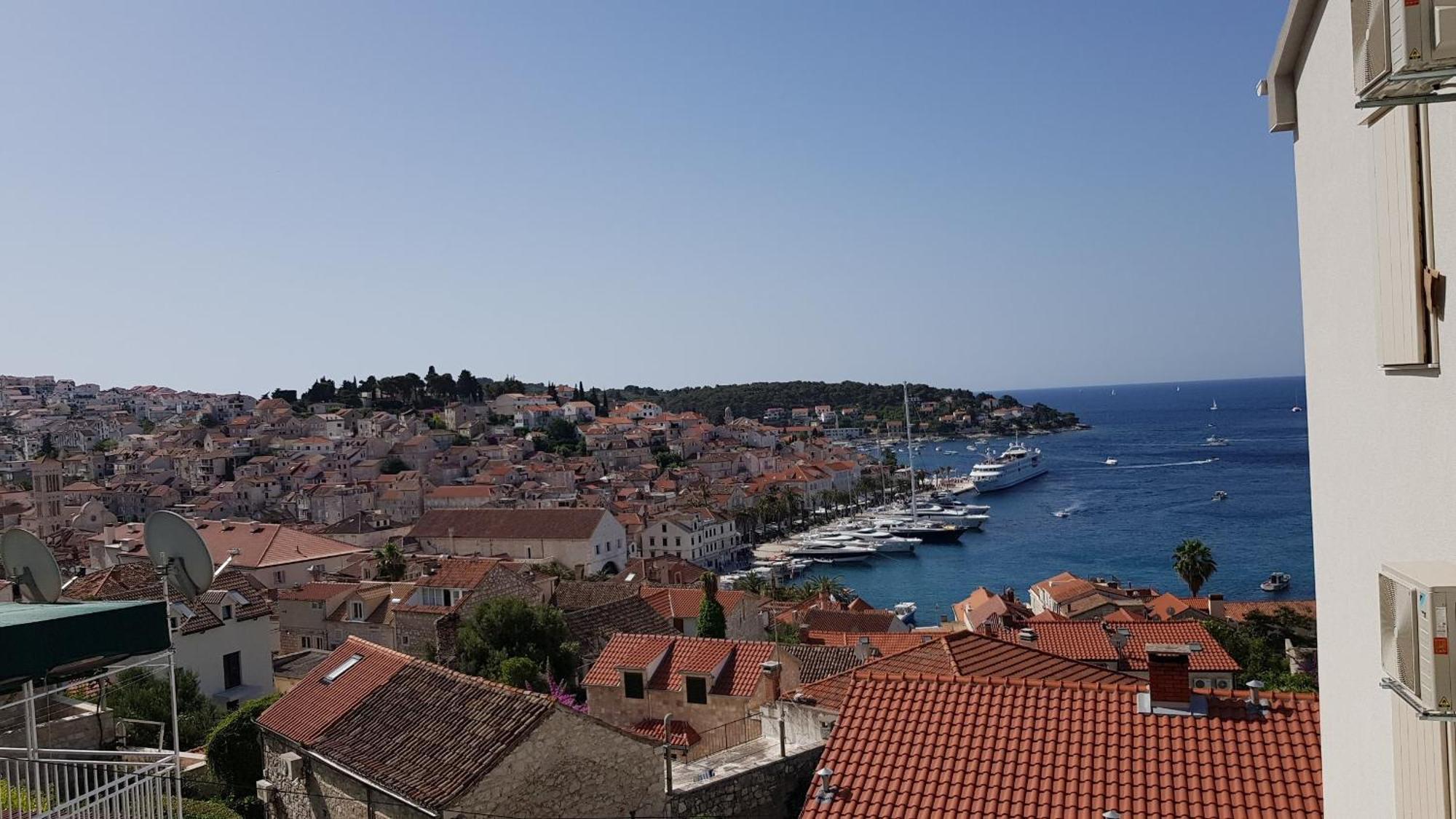 Apartments Bocin Rosso Hvar Town Eksteriør billede