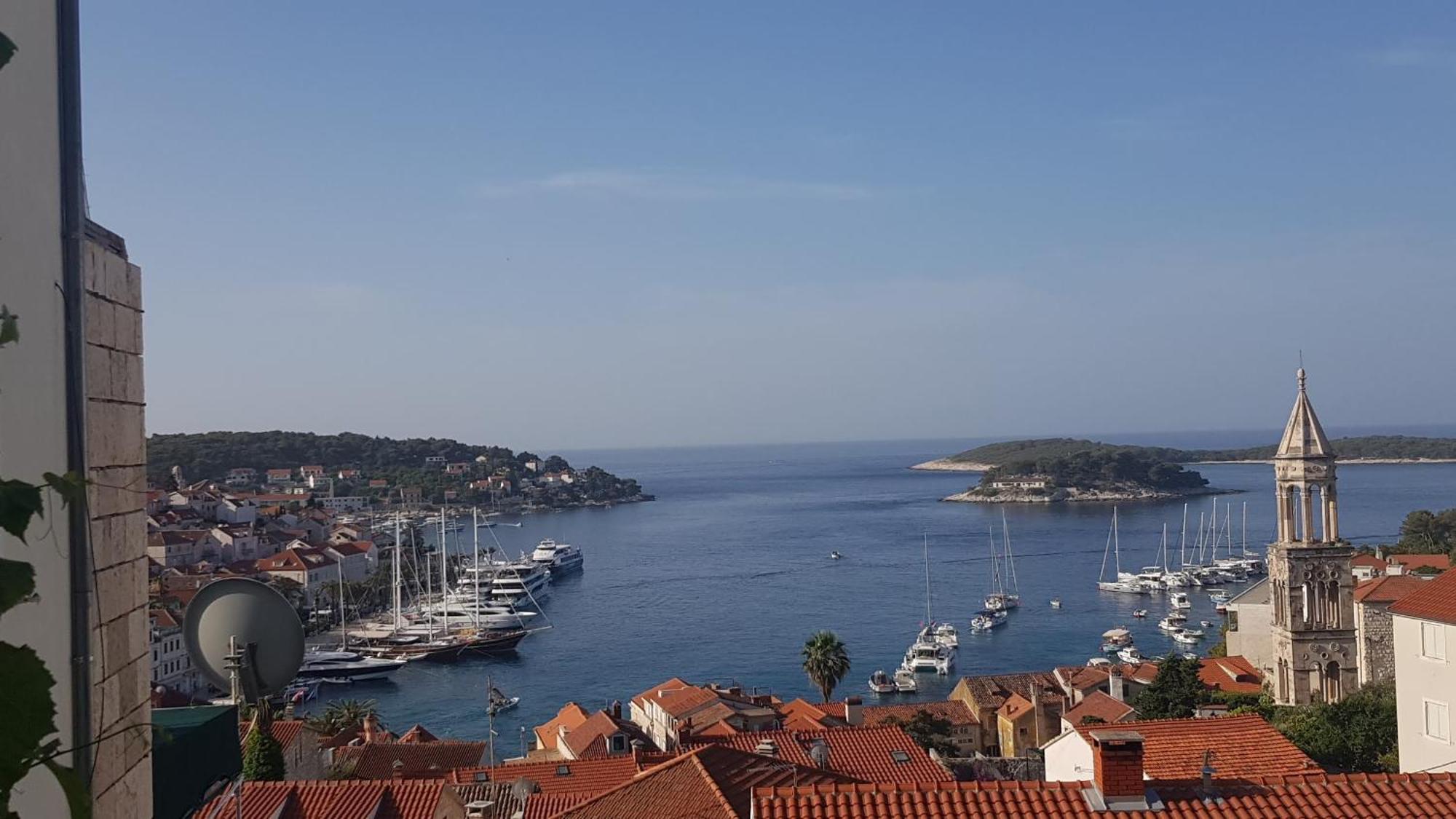 Apartments Bocin Rosso Hvar Town Eksteriør billede