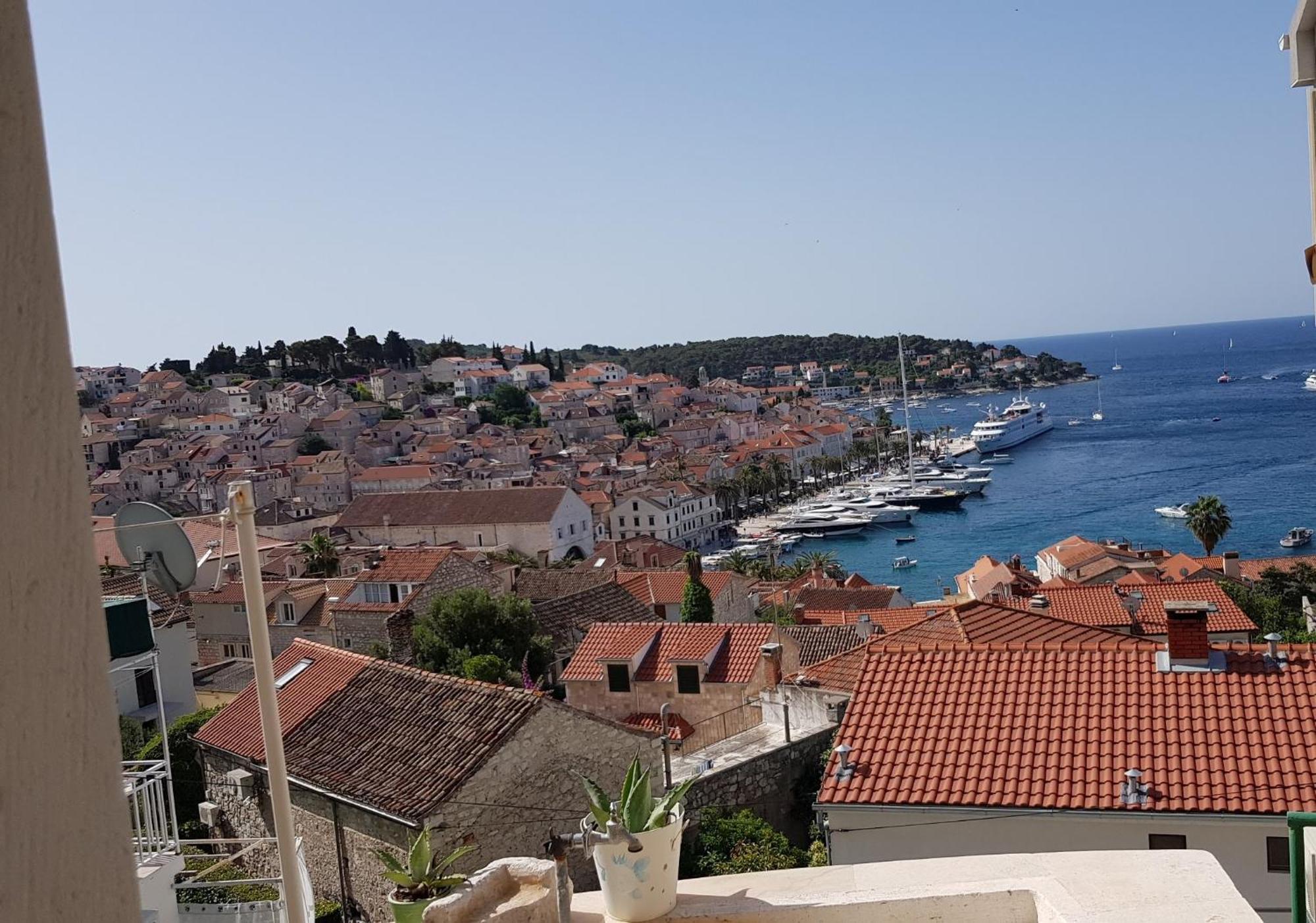 Apartments Bocin Rosso Hvar Town Eksteriør billede