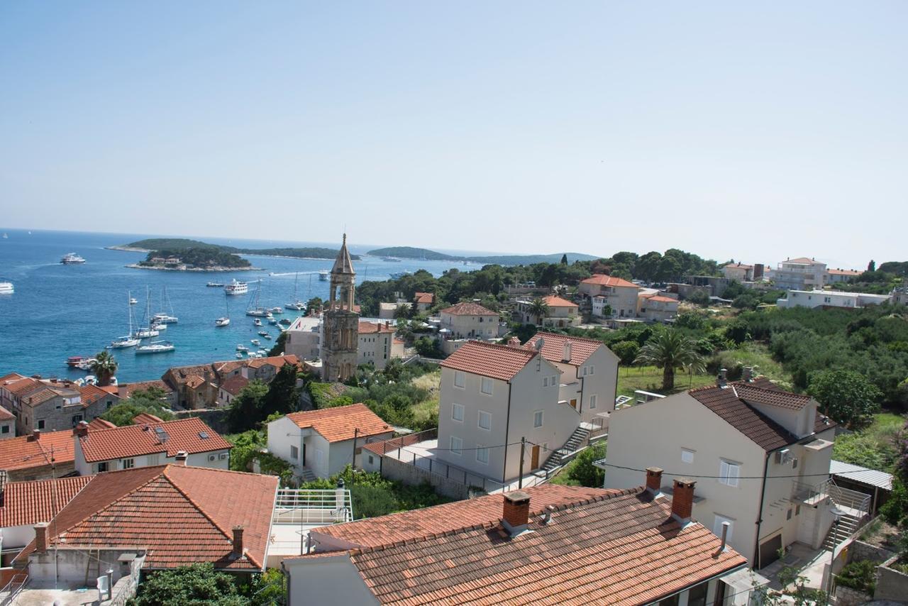 Apartments Bocin Rosso Hvar Town Eksteriør billede